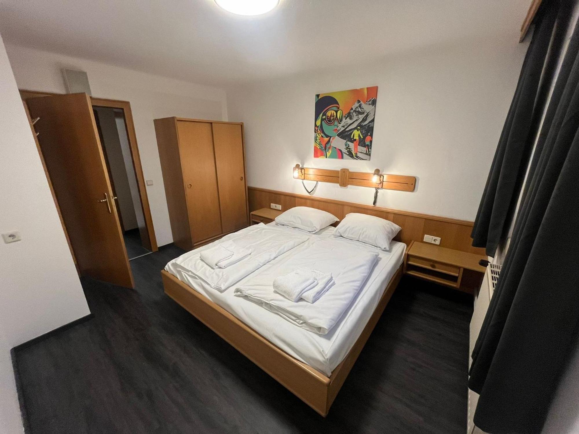 Twenty Seven City Hotel ツェル アム ゼー エクステリア 写真