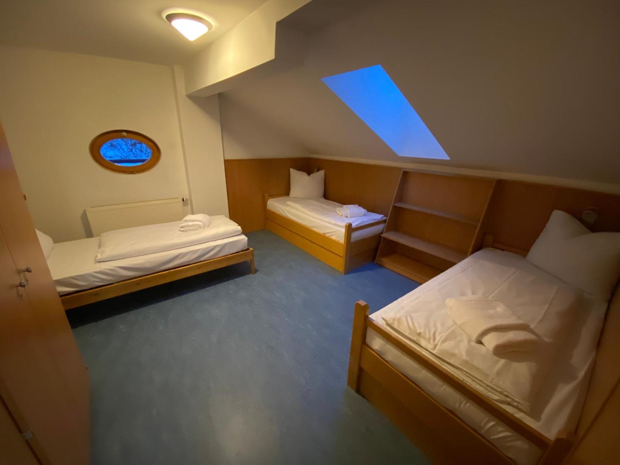 Twenty Seven City Hotel ツェル アム ゼー エクステリア 写真