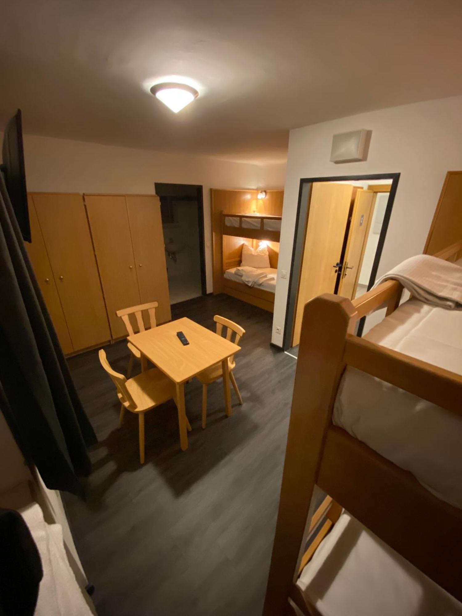 Twenty Seven City Hotel ツェル アム ゼー エクステリア 写真