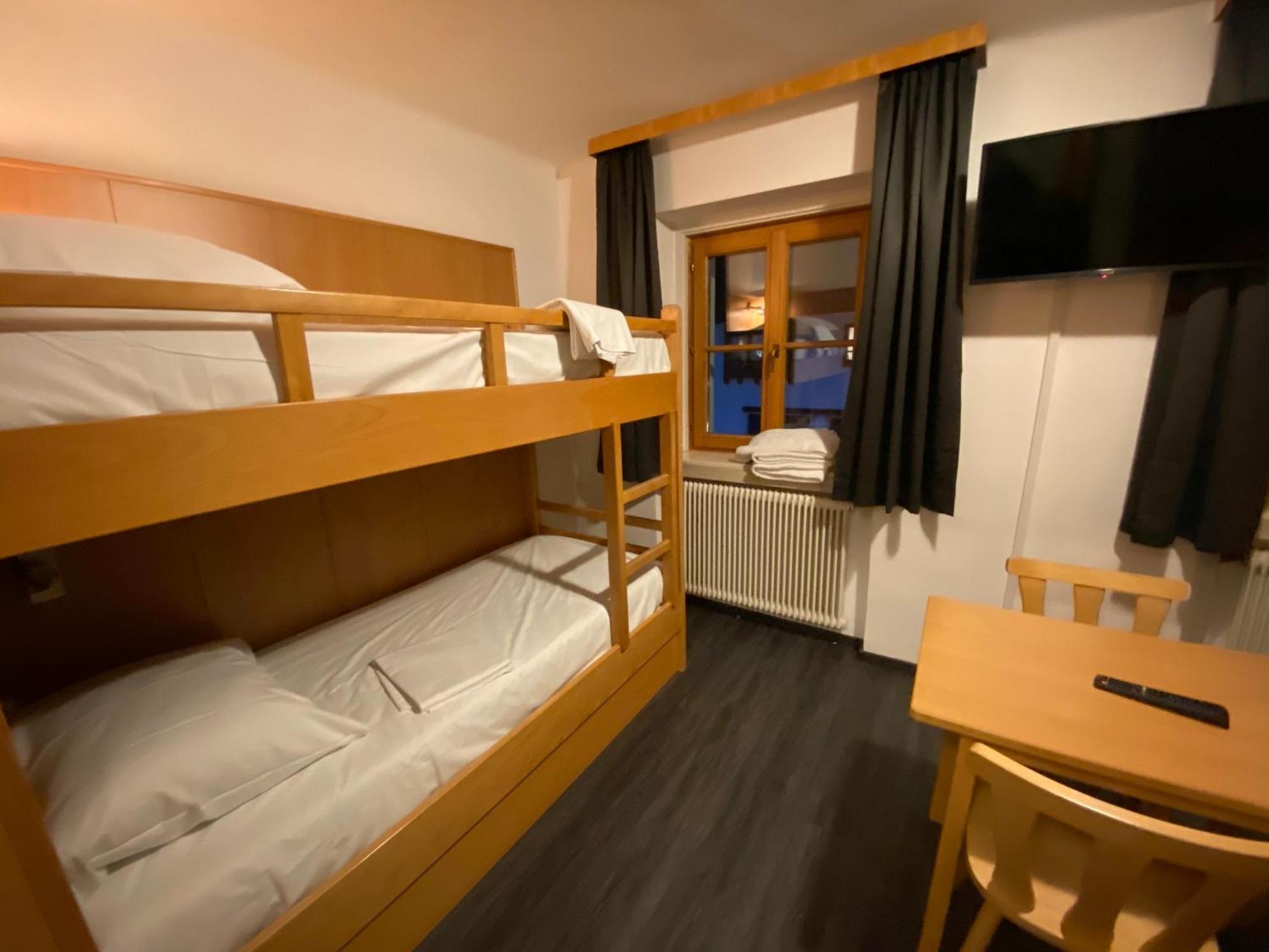 Twenty Seven City Hotel ツェル アム ゼー エクステリア 写真
