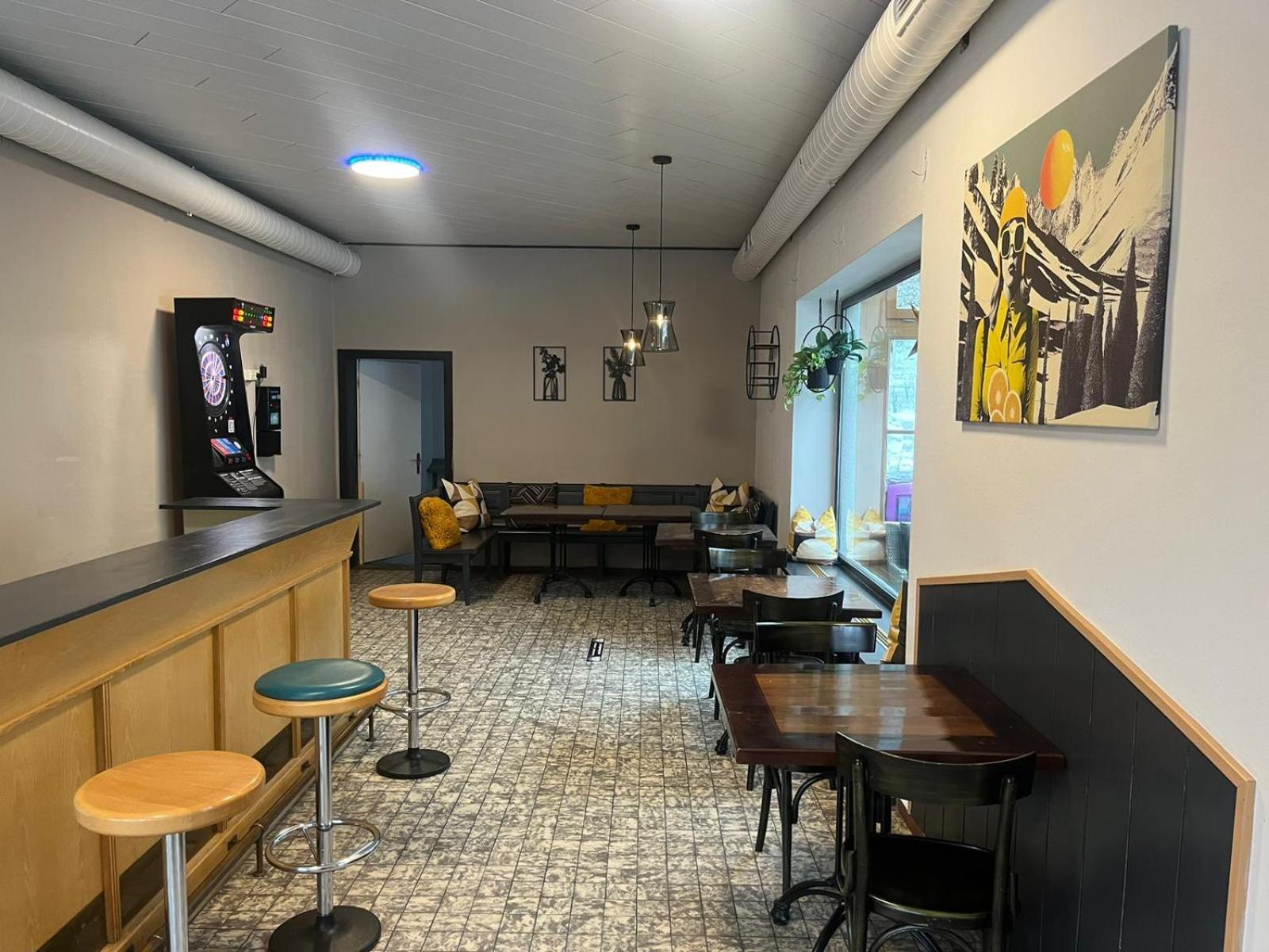 Twenty Seven City Hotel ツェル アム ゼー エクステリア 写真